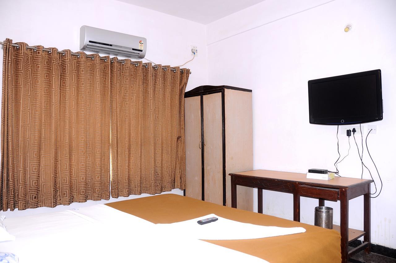 أنانتابور Srs Regency Hotel الغرفة الصورة